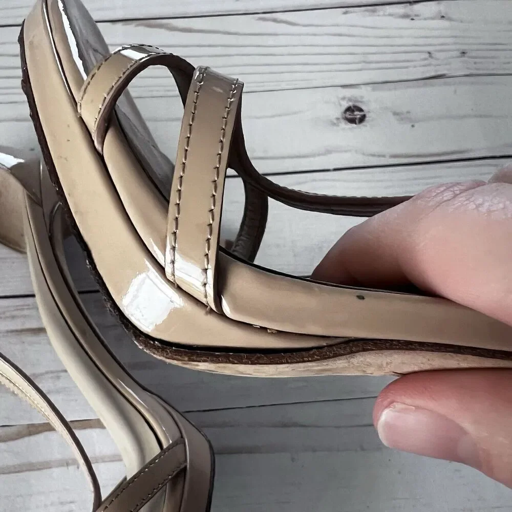 Tory Burch Shelley Heels Nude T Strap Stiletto Patent Leather Womens Size 9